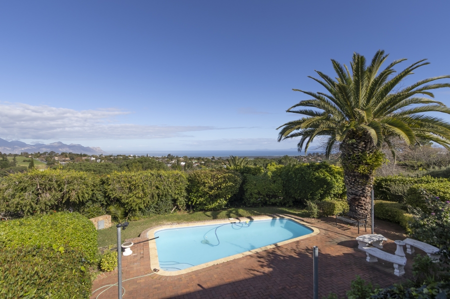 3 Bedroom Property for Sale in Helderberg Estate Western Cape